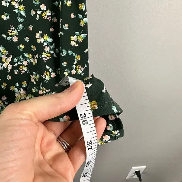 Ann Taylor Loft green ditsy mini floral bouquet v neck faux wrap dress - Picture 8 of 10